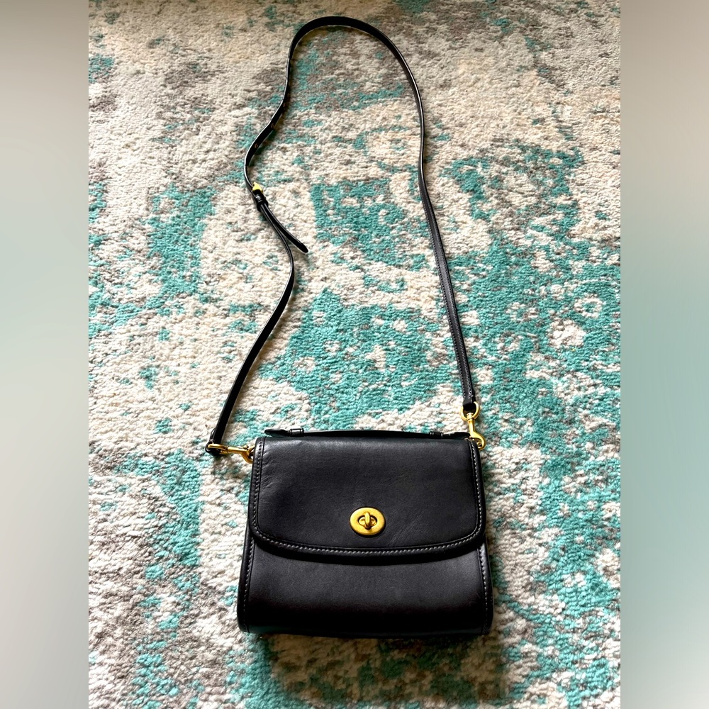 Beautiful Black Coach Crossbody Purse